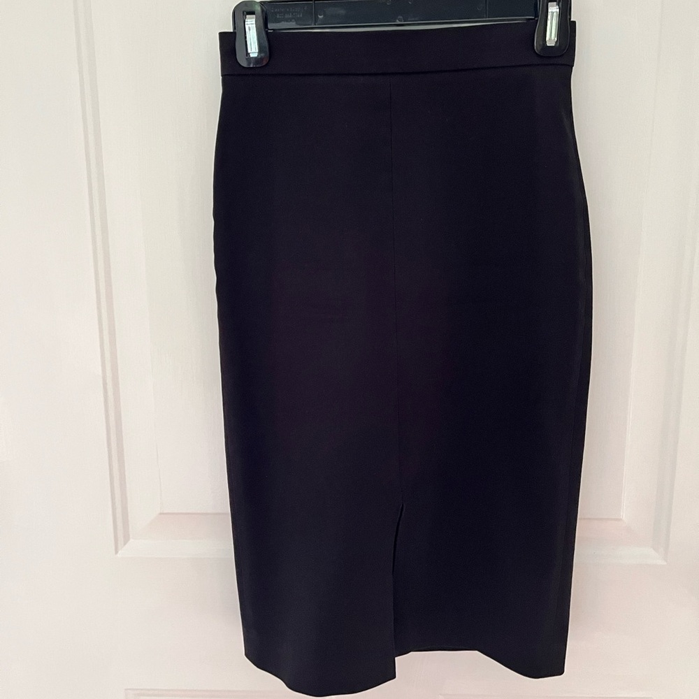 Classic Banana Republic Petite Black Midi Pencil Skirt